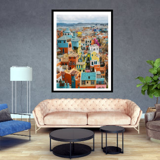 Kleine Touristenstadt viele bunte Häuser glücklich Poster