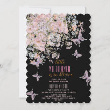 Kleine Wildblume ist in Blütendusche #3