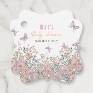 Kleine Wildblume ist in Blütendusche Geschenkanhänger