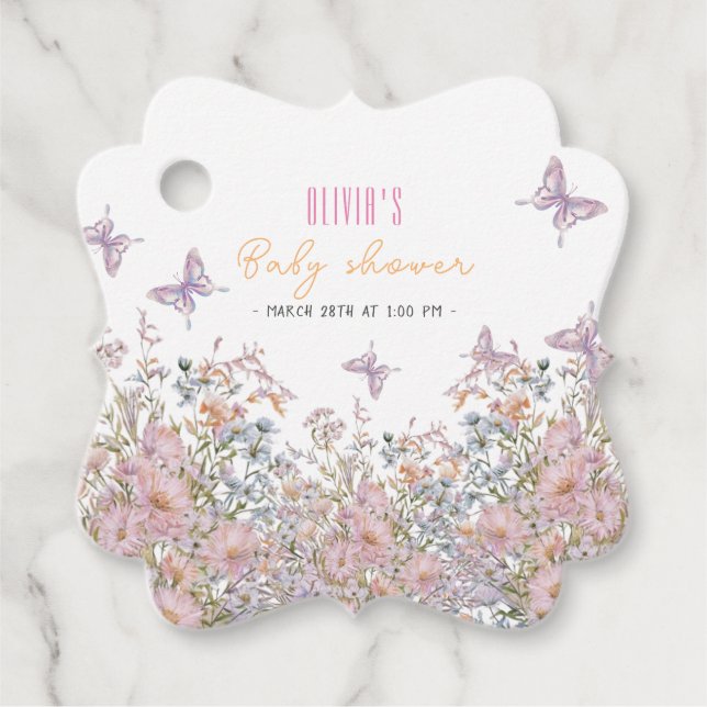 Kleine Wildblume ist in Blütendusche Geschenkanhänger (Vorderseite)