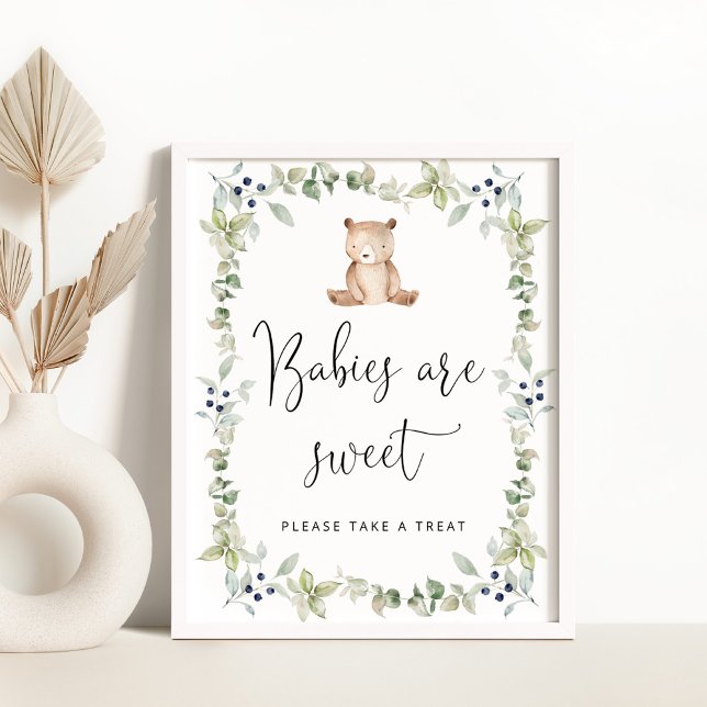 Kleiner Bär Babys sind süß und nehmen eine Leckere Poster (Von Creator hochgeladen)