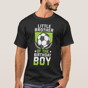 Kleiner Bruder des Geburtstags-jungen Fußballspiel T-Shirt
