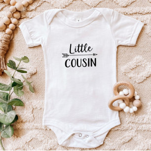 Kleiner Cousin Kinder der gleichen Familie zusam Baby Strampler