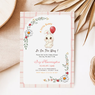 Kleiner Hase auf dem Weg Florale Babyparty Einladung