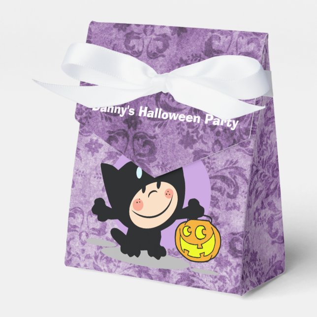 Kleiner Junge in Kostüm w/Pumpkin Lila Damask Geschenkschachtel (Vorderseite)