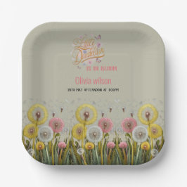 Kleiner Kronleuchter ist in Blütendusche Pappteller