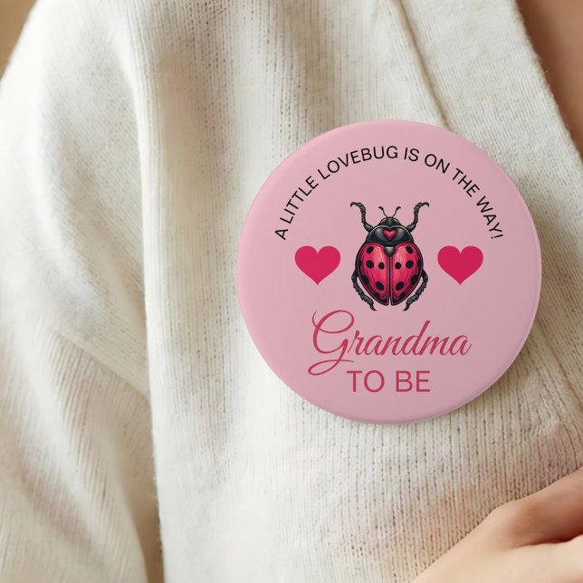 Kleiner LoveBug ist auf dem Weg Oma wird Großmutte Button (Von Creator hochgeladen)