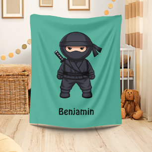 Kleiner Ninja mit individuellem Namen Grün Fleecedecke