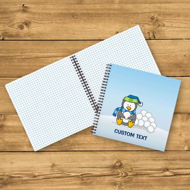Kleiner Pinguin mit Schneebällen Notizbuch (Von Creator hochgeladen)
