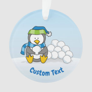 Kleiner Pinguin mit Schneeballschmuck Ornament
