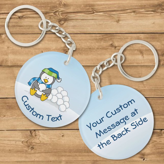 Kleiner Pinguin sitzend mit Snowballs Schlüsselanh Schlüsselanhänger (Von Creator hochgeladen)