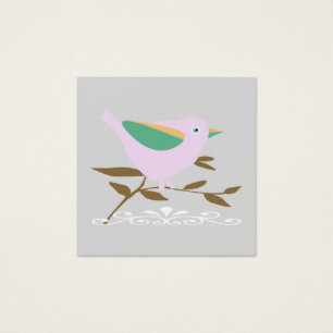 Kleiner rosa Vogel, Ast und eine weiße Rolle