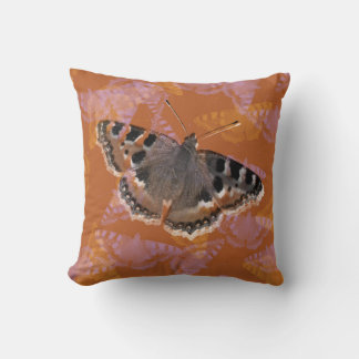 Kleiner Schildkrötenschmetterling Kissen
