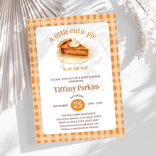 Kleiner Süsse Pie ist auf der Way Pumpkin Babydusc Einladung (Sweet Little Cutie Pie Baby Shower Invitation – Perfect for any season)