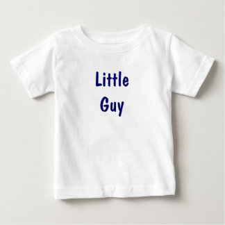 Kleiner Typ zu Shirt