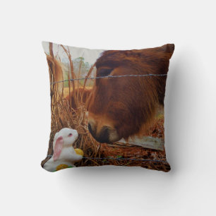 Kleines braunes Pferd & Osterhase Kissen