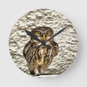 Kleines Brown Barn Owl Kunstportrait Runde Wanduhr