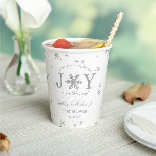 Kleines Bündel von freudlicher Weihnachtsdusche Pappbecher