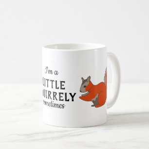 Kleines Eichhörnchen manchmal Kaffeetasse