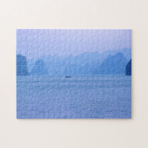 Kleines Fischerboot in Ha Long Bay - Vietnam, Asie