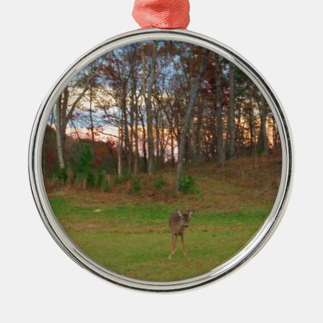 Kleines Hirsch und rosa Sonnenuntergang Ornament Aus Metall (Vorne)