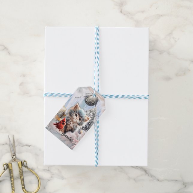 Kleines Kätzchen mit Vogel. Geschenkanhänger (Mit Garn)