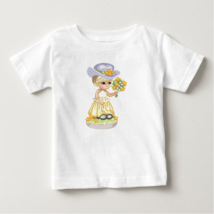Kleines Mädchen in gelbem Osterkleid hält Blumen Baby T-shirt