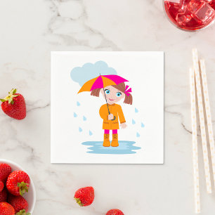 Kleines Mädchen in orangem Regenmantel mit rosa Re Serviette