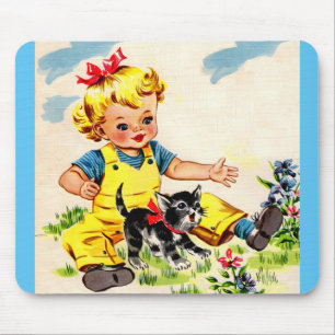 Kleines Mädchen mit hübschem Kätzchen Mousepad