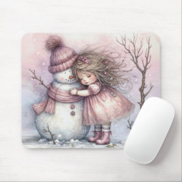 Kleines Mädchen umarmt einen Schneemann Mousepad