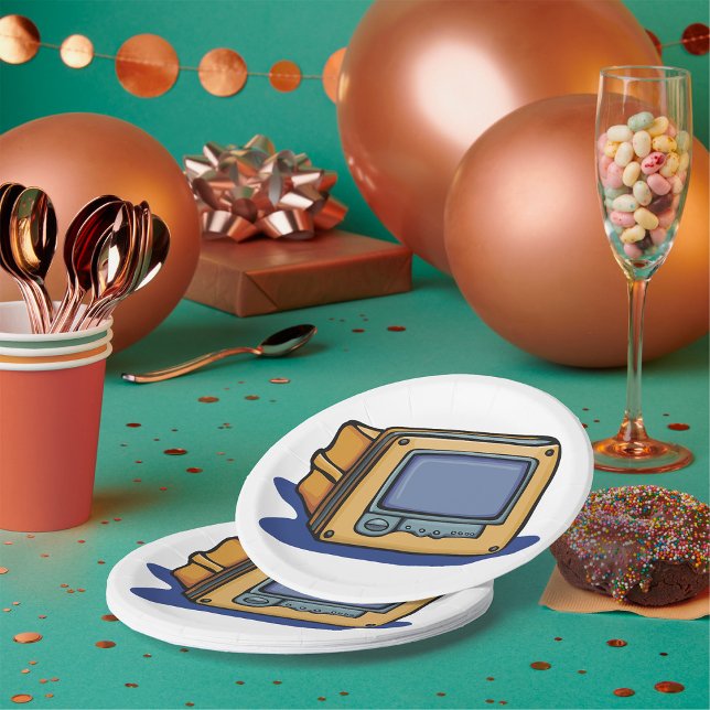 Kleines TV-Set Pappteller (Von Creator hochgeladen)