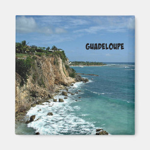 Klippen in Guadeloupe, gekennzeichnet Magnet