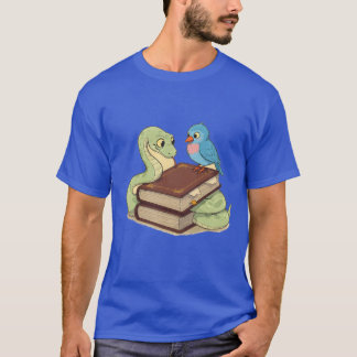 Kluge Schlange und Vogel auf einem Buch lustig T-Shirt