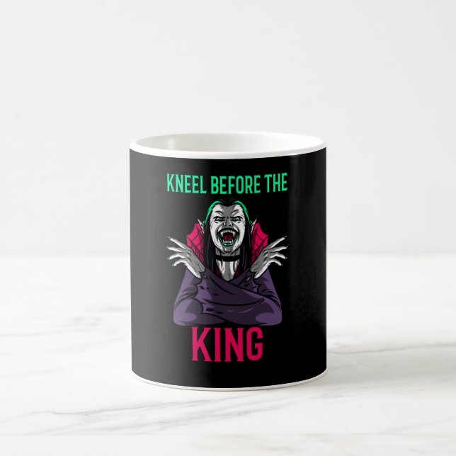 Kneel vor dem König Dracula Kaffeetasse (Mittel)