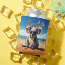 Koala am Strand trägt Geweih und Schmuck
