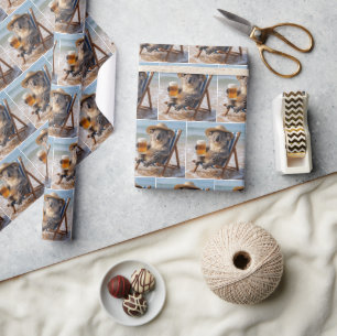 Koala Bär mit einem Bier am Strand Geschenkpapier