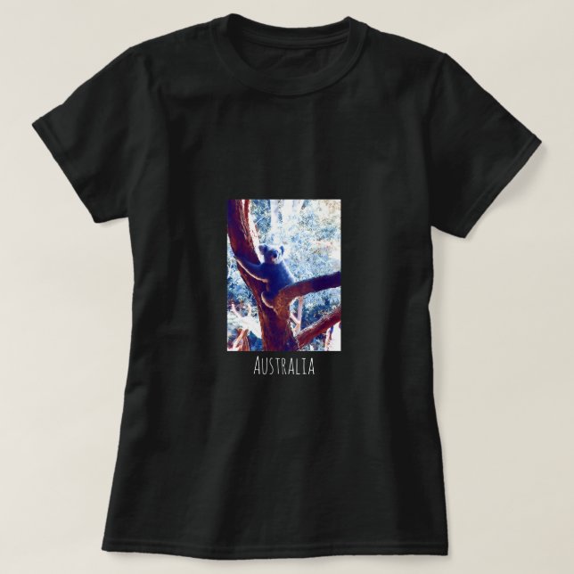 Koala bei Baumarten in Australien T-Shirt (Design vorne)