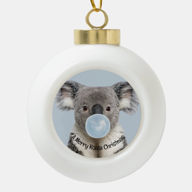 Koala Blasst ein blauer Blasen-Gummi Weihnachtsgrü Keramik Kugel-Ornament (Vorderseite)