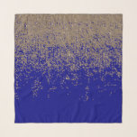 Kobalt-Blau-GoldGlitzer Ombre Steigung Schal<br><div class="desc">Modern,  Chic und bezauberndes Imitat druckte GoldGlitter ombre Steigung auf Kobaltblauhintergrund.</div>