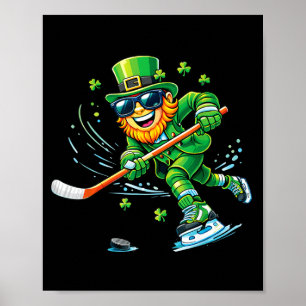 Kobold beim Eishockeyspiel am St. Patrick's Day Poster