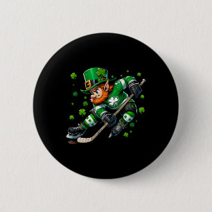 Kobold beim Hockey spielen St. Patricks Day Sport Button