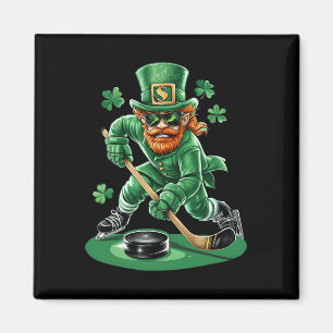 Kobold beim Hockey spielen St. Patricks Day Sport  Magnet