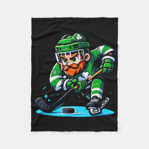Kobold beim Hockeyspiel am St. Patrick's Day Sport Fleecedecke