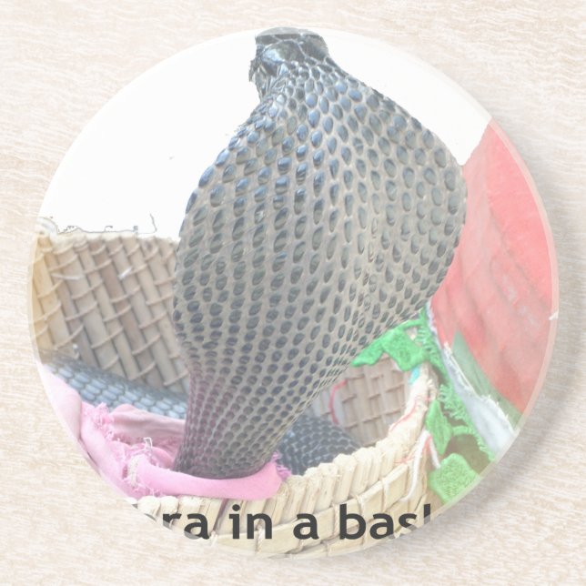 Kobra in einem Korb bereit zum Sprengen des Feuers Getränkeuntersetzer (Vorne)