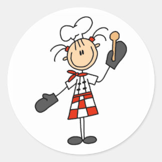 Koch Girl mit Holzlöffelaufkleber Runder Aufkleber