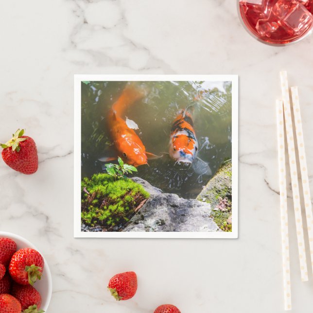 Koi-Fisch in einem Teich Serviette (Beispiel)