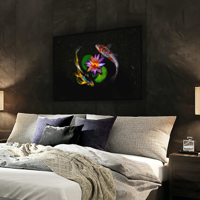 Koi Fisch Schwimmen um die Blume Lotus im Zen-Teic Poster (Von Creator hochgeladen)