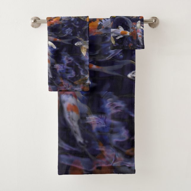 KOI FISH OVER FLOWING BADHANDTUCH SET (Insitu)