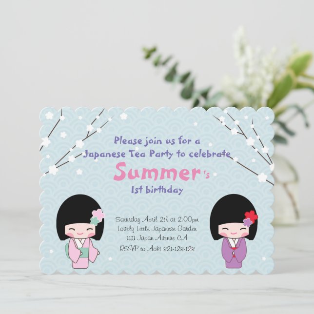 Kokeshi Doll Party Einladung (Stehend Vorderseite)