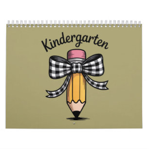 Kokette Bleistift-Bogen-Kindergartenlehrerin Schul Kalender